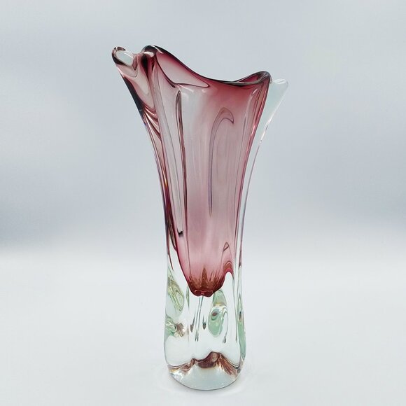 1970s Luxury Handcrafted Pink Vase in Murano Glass. Made in Italy - Picture 5 of 9